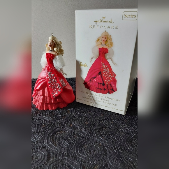 BARBIE SPECIAL EDITION 2012 KEEPSAKE ORNAMENT - Picture 1 of 3